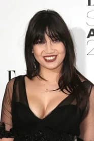 Daisy Lowe