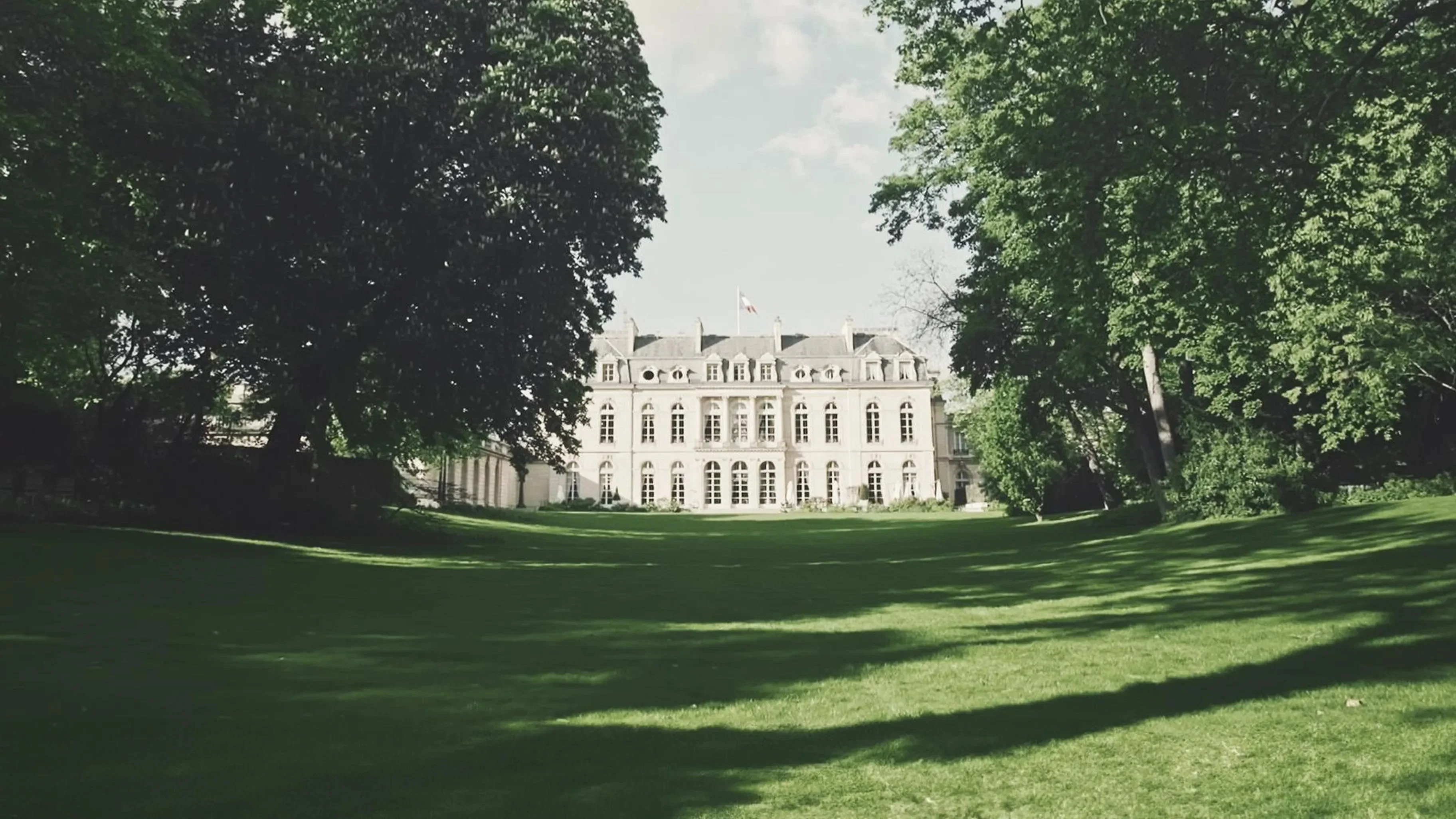 Couverture de Élysée, les secrets d'un palais
