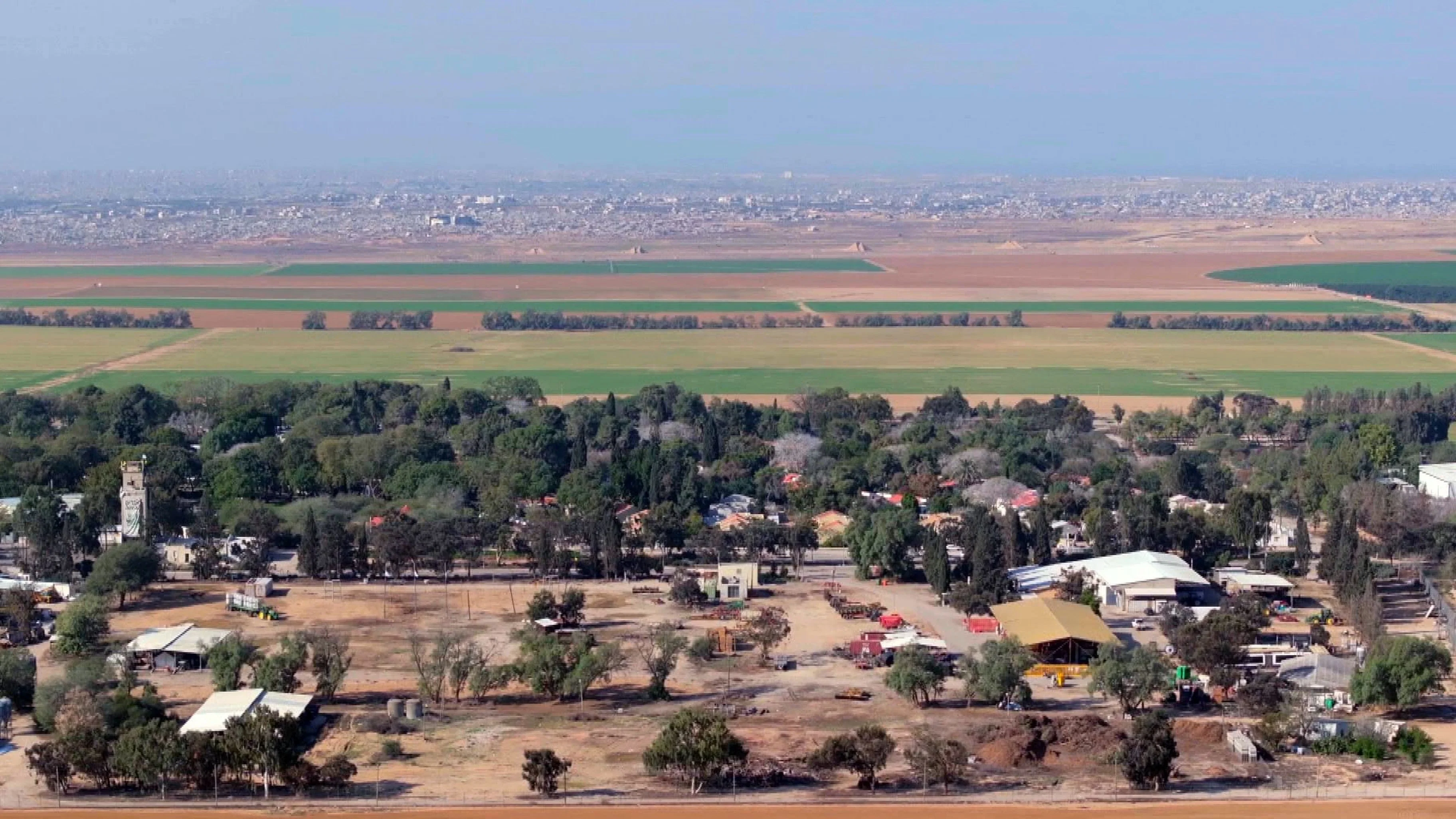 Couverture de Kibboutz Nir Oz, aux portes de Gaza