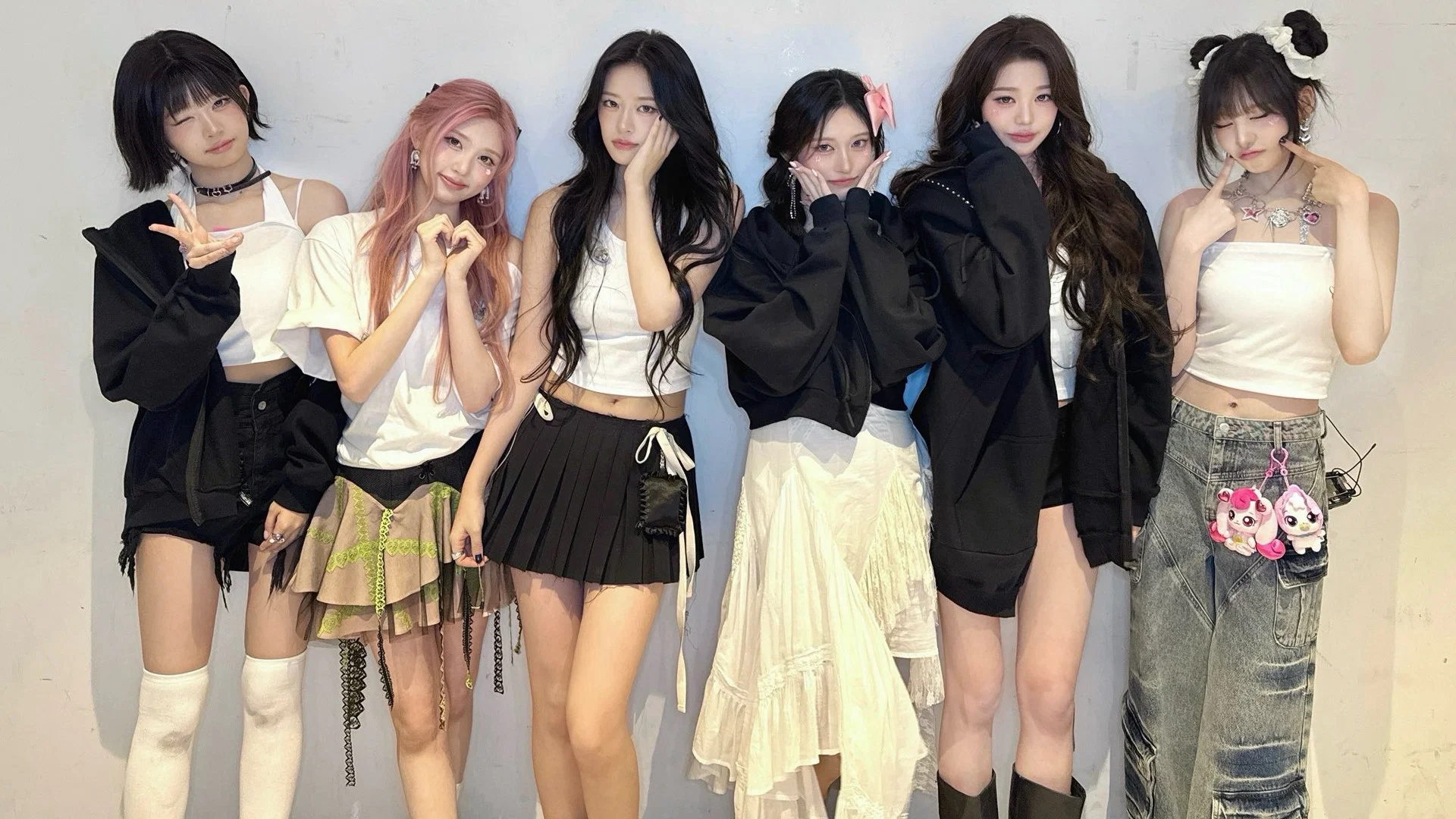 Couverture de IVE WORLD TOUR 'SHOW WHAT I AM' CONCERT LIVE IN SEOUL - DAY 3