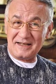عزت أبو عوف